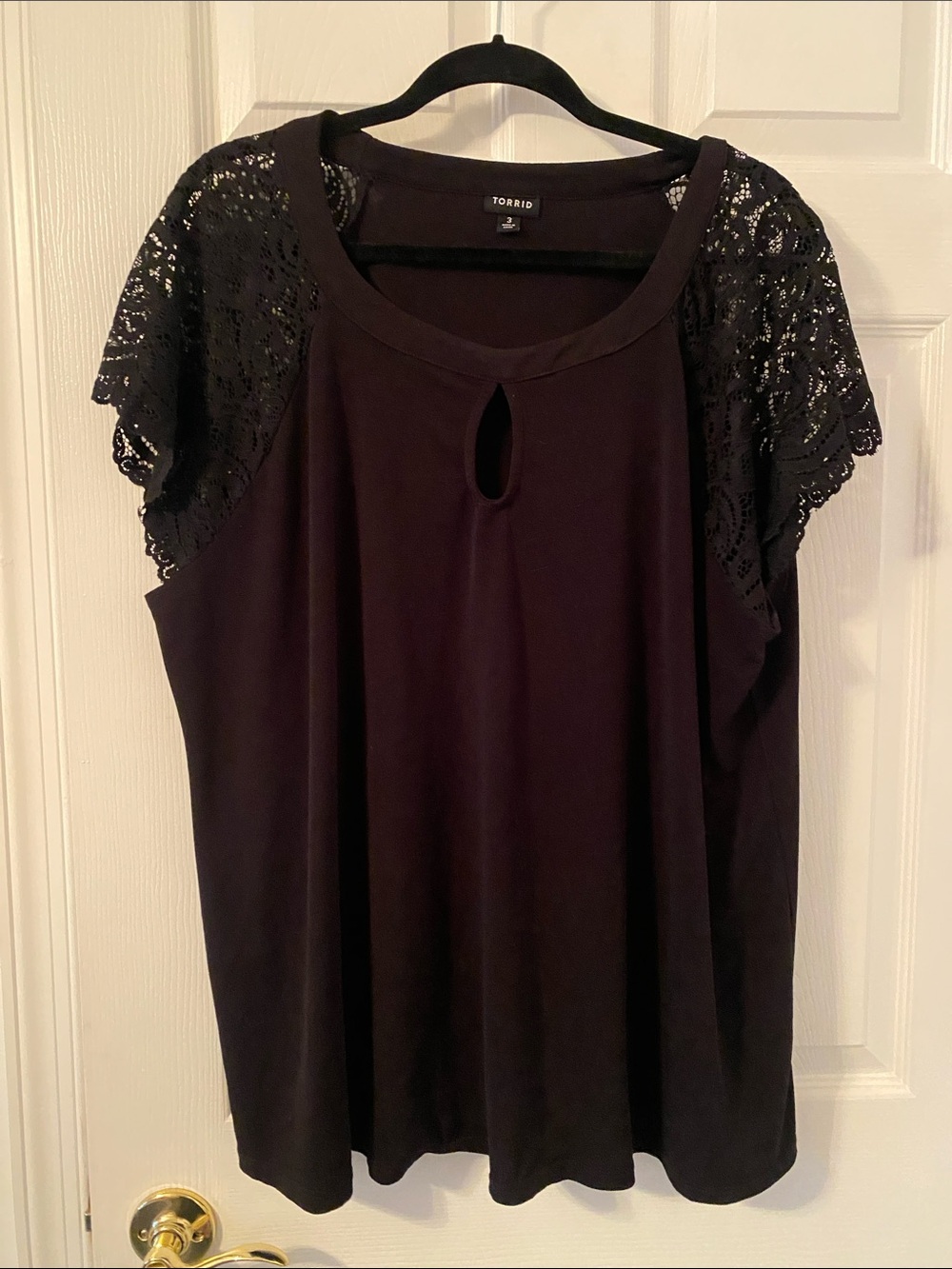 torrid Black Lace Sleeve Keyhole Top - Flutter Lace Cap Sleeves